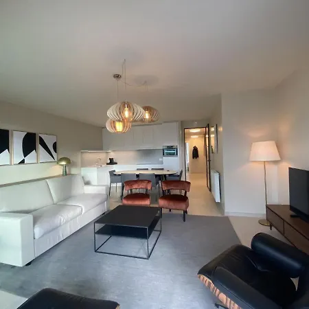 Modern In With Terrace Διαμέρισμα
