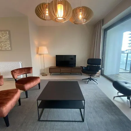 Modern In With Terrace Apartamento *